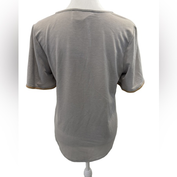 Savannah Jane Embroidered Floral V-Neck Top - Picture 4 of 9